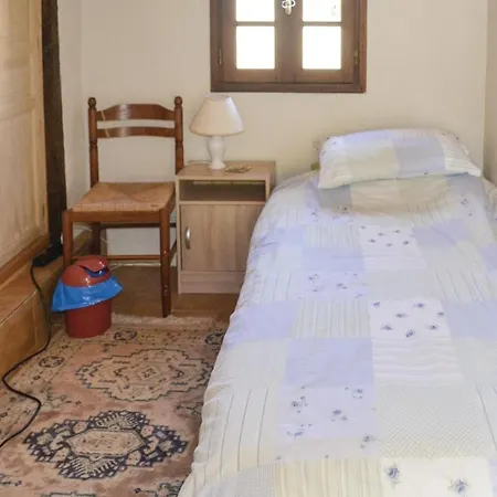 Holiday home Cozy In Eglise Neuve Dissac La Visayre
