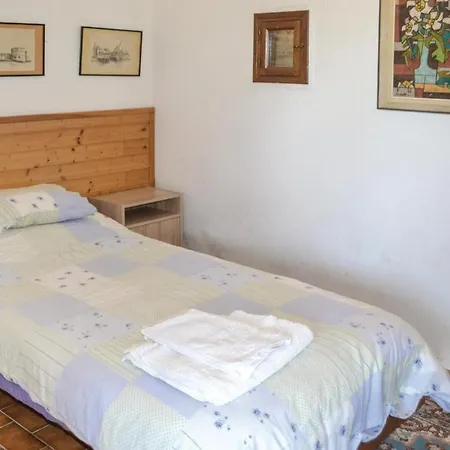 Cozy In Eglise Neuve D'issac