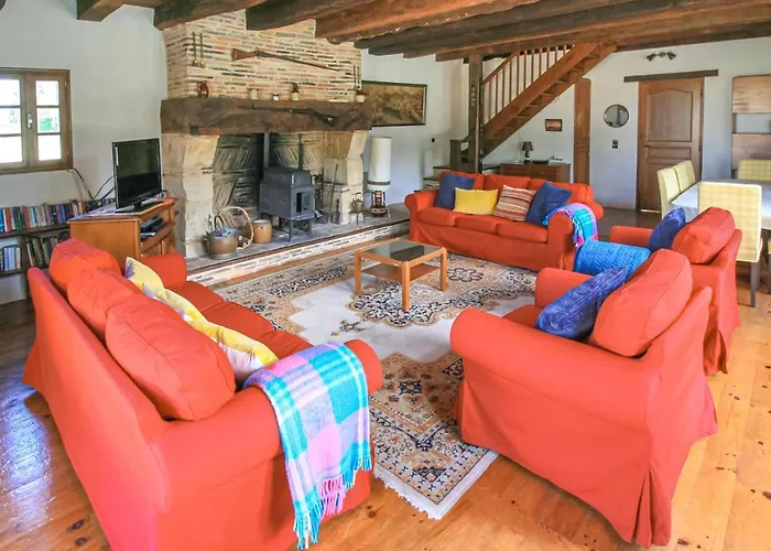 Cozy In Eglise Neuve D'issac